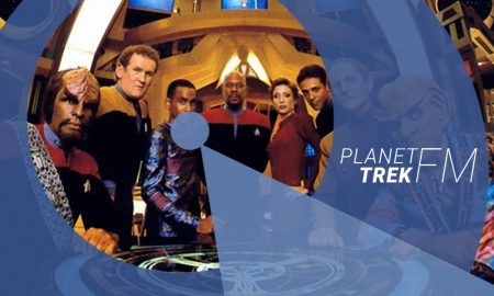 Die Crew von DS9, hinter dem Logo der Planet-Trek-fm-Rubrik DS9-ReExperience